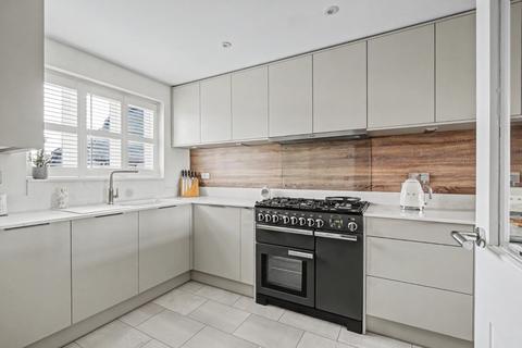 4 bedroom terraced house for sale, Russett Farm, Rainham,