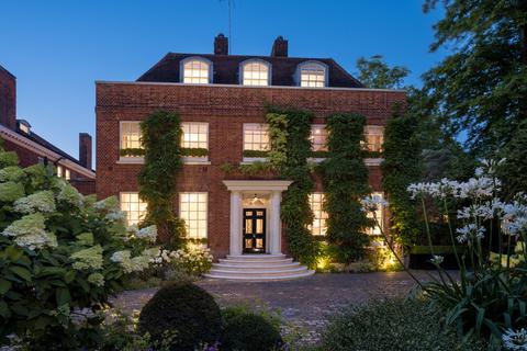 undefined, Avenue Road, London, NW8