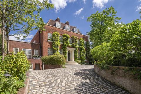 undefined, Avenue Road, London, NW8