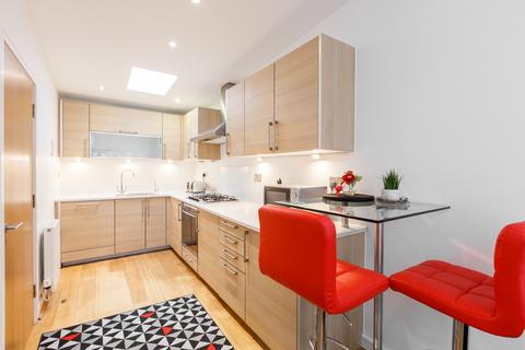 1 bedroom apartment to rent, Waterloo Road, London SE1
