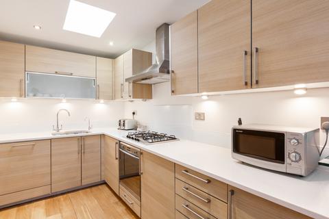 1 bedroom apartment to rent, Waterloo Road, London SE1
