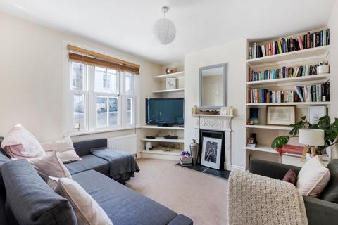 3 bedroom terraced house to rent, Ballantine Street, London, SW18