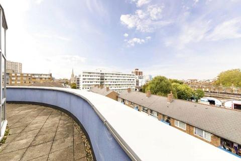 undefined, Cable Street, London, E1W