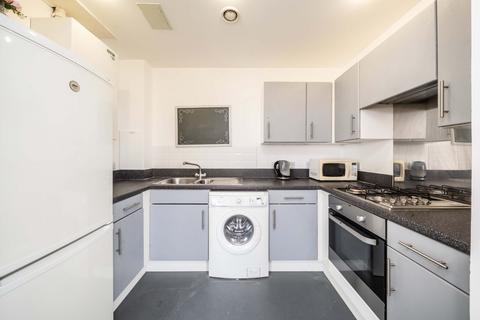 1 bedroom flat for sale, Cable Street, London, E1W