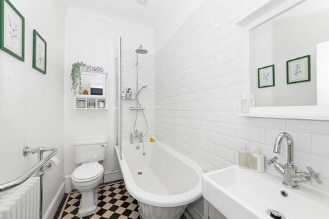 2 bedroom apartment for sale, Rosendale Road, Dulwich, London, SE21