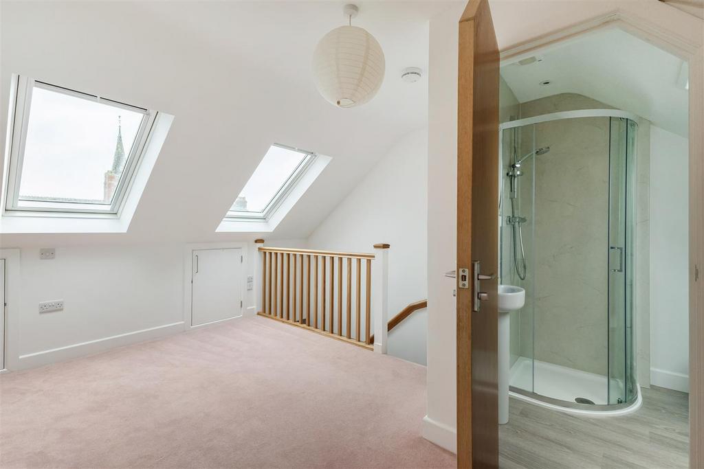 Top Floor Bedroom/ Ensuite