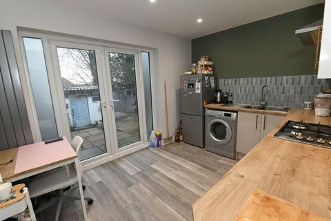 2 bedroom semi-detached house for sale, Pendlecroft Avenue, Swinton, M27