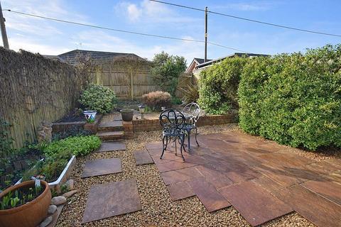 2 bedroom terraced house for sale, Barton Green, Barton On Sea, New Milton, Hampshire. BH25 7LZ