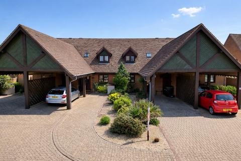 2 bedroom terraced house for sale, Barton Green, Barton On Sea, New Milton, Hampshire. BH25 7LZ