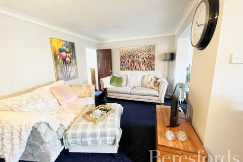 3 bedroom terraced house for sale, Little Meadow, Writtle, CM1
