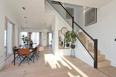 undefined, Exchange Gardens, Keybridge Tower, SW8