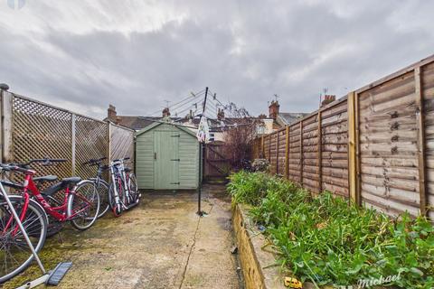 3 bedroom terraced house for sale, Park Street, Aylesbury