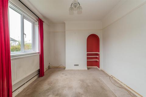 3 bedroom semi-detached house for sale, 22 Bradfield Avenue, Hadleigh