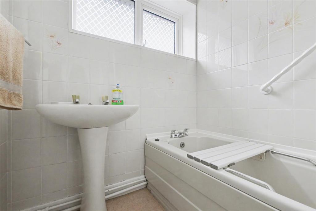 Bathroom.jpeg