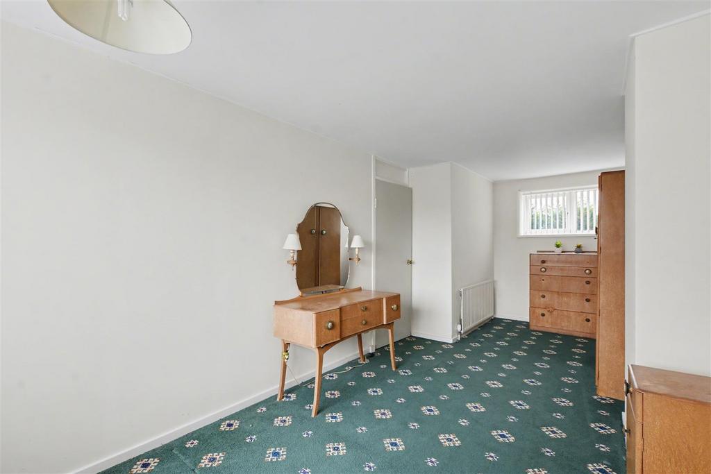 Bedroom 1 2.jpeg
