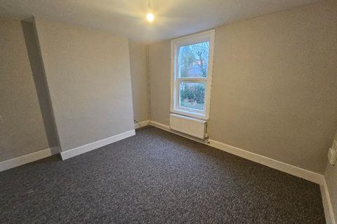 2 bedroom apartment to rent, Broughton Road, Banbury, OX16 9QF