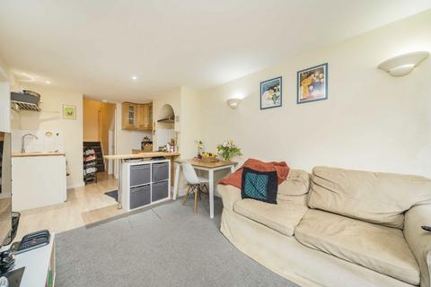 1 bedroom flat to rent, Wandsworth Road, London SW8