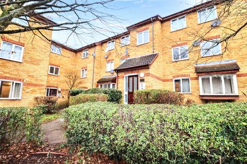 2 bedroom flat to rent, Greenway Close, Friern Barnet, London, N11