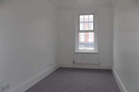 2 bedroom flat to rent, Northdown Road, Margate