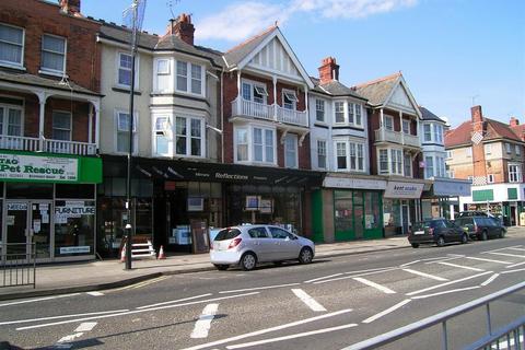 2 bedroom flat to rent, Northdown Road, Margate