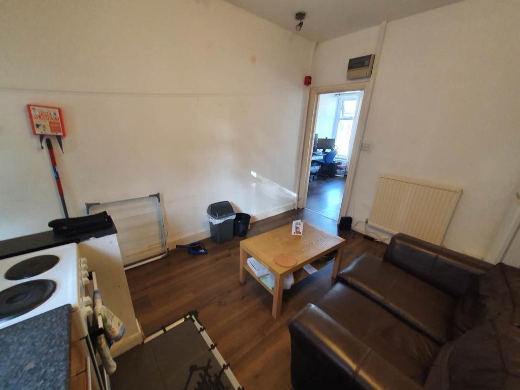 Kitchen dining area