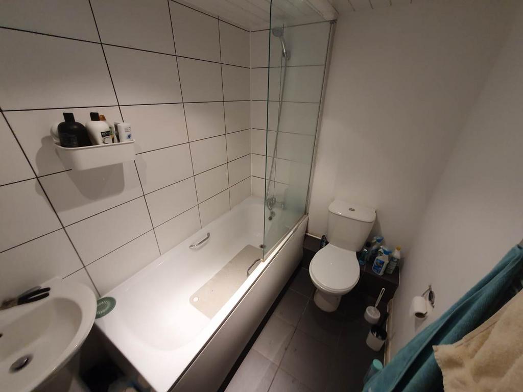 Bathroom (1)