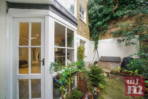 undefined, Coborn Mews, Bow, E3