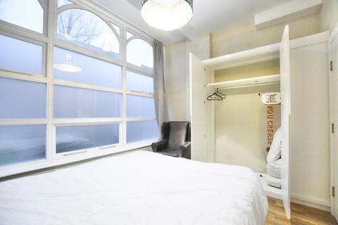 2 bedroom flat to rent, Grafton Road, Camden, NW5