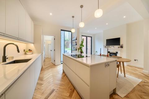 Babington Road, Streatham, London, SW16