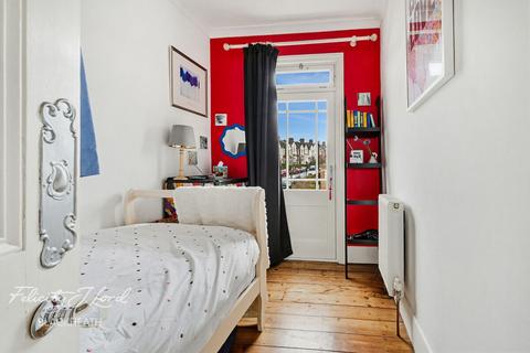 undefined, Bramshot Avenue, Charlton