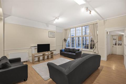 4 bedroom flat to rent, London SW7