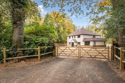 undefined, Sheets Heath, Brookwood, Woking, GU24