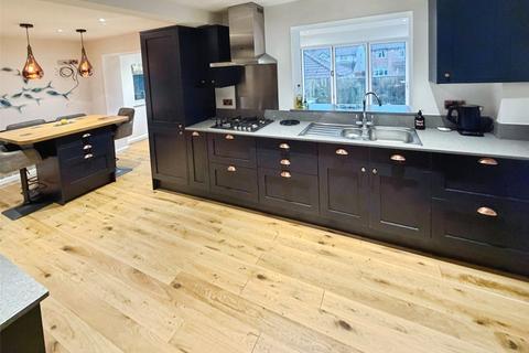 4 bedroom detached house for sale, Durham Close, Devon EX8