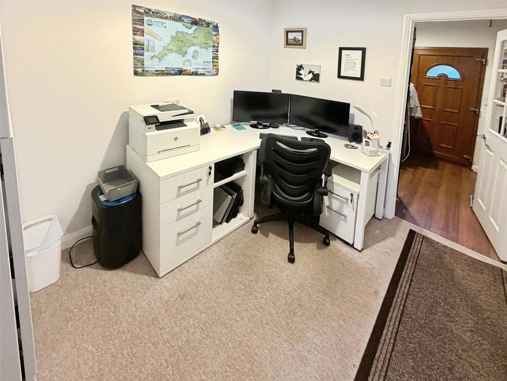 Office/Bedroom 4
