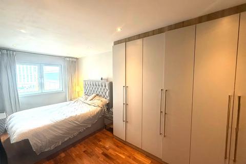 1 bedroom flat to rent, 4 Holman Road, Battersea, London, SW11