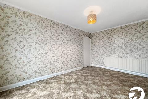 3 bedroom semi-detached house to rent, Cambridge Avenue, Welling, DA16