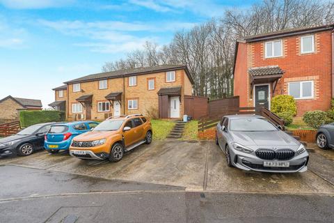 3 bedroom end of terrace house for sale, Oak Tree Court, Bridgend CF31