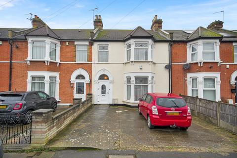 4 bedroom terraced house for sale, Kingswood Road, Ilford IG3