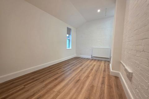 undefined, Shakespeare Road, Bedford MK40