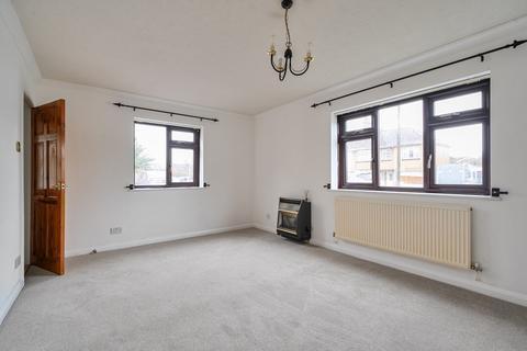 3 bedroom semi-detached house to rent, Exeter Road, Cullompton, Devon, EX15