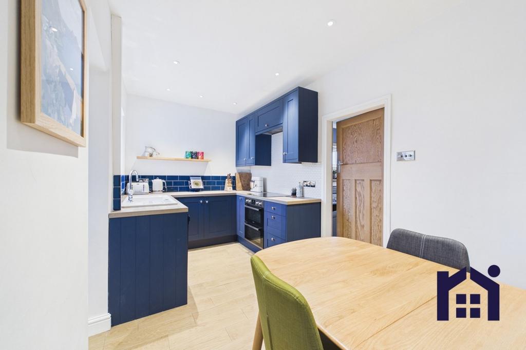 Dining kitchen