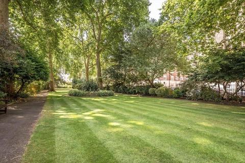 undefined, Lowndes Square, Knightsbridge SW1X