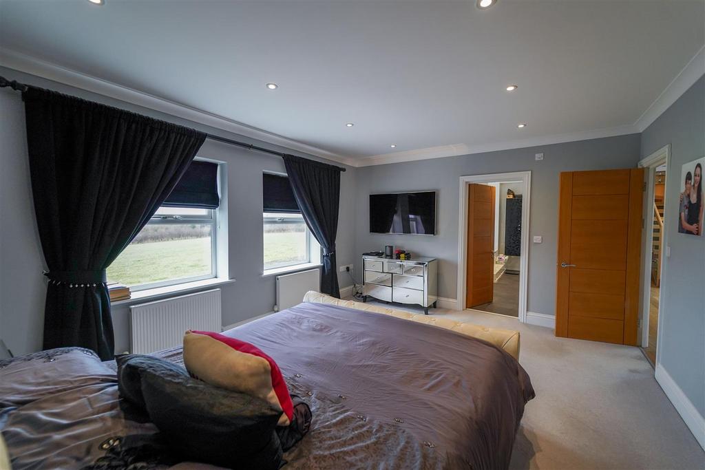 22 Lady Housty Ave-32.jpg
