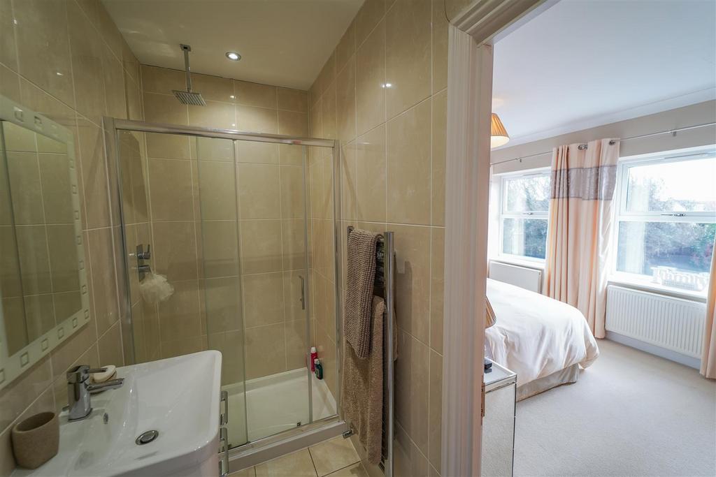 22 Lady Housty Ave-41.jpg