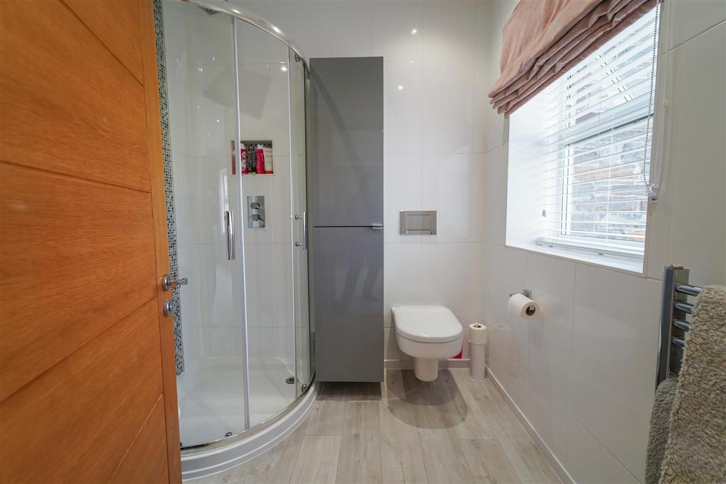 22 Lady Housty Ave-47.jpg