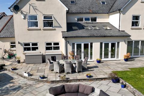 6 bedroom detached house for sale, Lady Housty Avenue, Newton