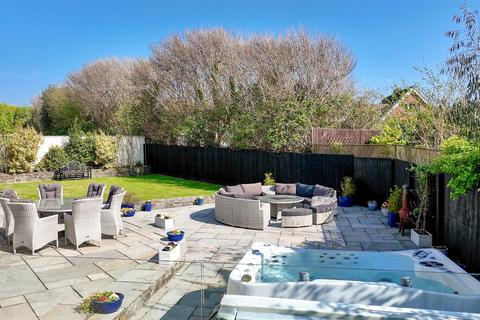 6 bedroom detached house for sale, Lady Housty Avenue, Newton