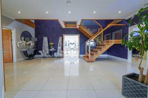 6 bedroom detached house for sale, Lady Housty Avenue, Newton