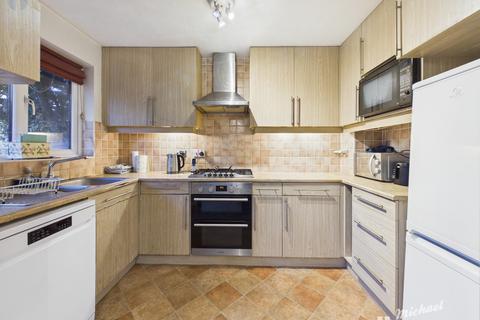 2 bedroom semi-detached house for sale, The Pastures, Aylesbury
