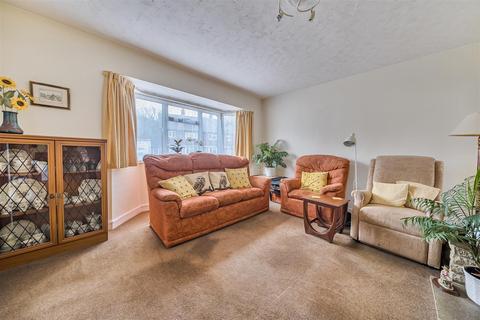 undefined, Yew Tree Drive, Guildford